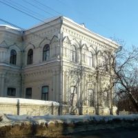 Продающееся здание, ул. Азина, 65 б. Бывшая 18 школа  (до революции приют Смагиных), Сарапул