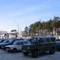 Димитровград, автомобили припаркованы возле административного здания ДААЗа, Димитровград