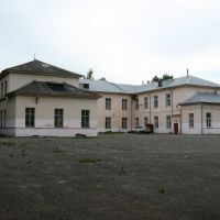 Средняя школа № 1. Вид со спортивной площадки, Вяземский