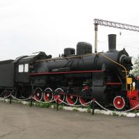 Паровоз. Установлен в связи со 100 летием локомотивного депо, Вяземский
