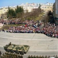 Трехгорный военный парад на площади, Трехгорный