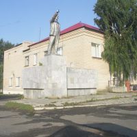 Statue of Lenin in the centre of Kunashak village, Кунашак