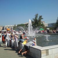Дунь города 2011 г. у фонтана, Южно-Уральск