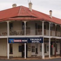 Trundle Hotel, Албури