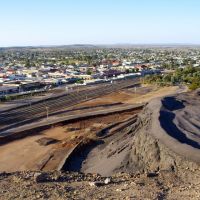 Mullock Heap meets the city: Broken Hill, Брокен-Хилл