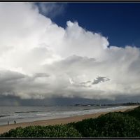 Cold winter offshore showers - South Wollongong Beach  (looking SE), Воллонгонг