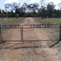 Albert - Cemetery - 2013-07-02, Гоулбурн