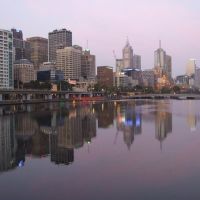 0341 Melbourne, Yarra River and Skyline, Мельбурн
