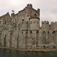 Het Gravensteen in Gent. Count Boudewijn I (837-879) has ordered to build the first defense against the incursions of the establish Normans on this place., Гент