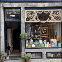 Namur -- Rue du Marché 3 / Toqué le libraire?, Намюр