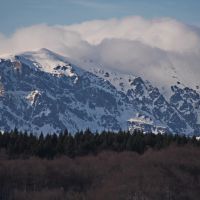 Balkan massif Triglav - peaks Malak Kademlia and Pirgos in clouds, Михайловград