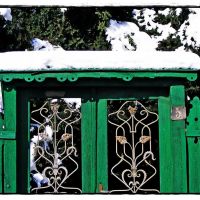 The Green Door, Русе