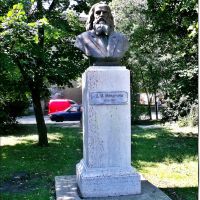 Monument to D. Mendeleev / Паметник на Д. Менделеев, Димитровград