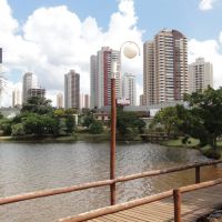 Lago Igapó e edificações no Bairro Palhano - Londrina - Paraná - Brasil, Лондрина