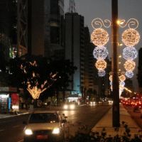 Brasil, São Paulo - Luzes de Natal na Av. Paulista, Бебедоуро