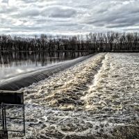 High Water At The Cedar River Roller Dam - Cedar Rapids, Iowa, Гилбертвилл