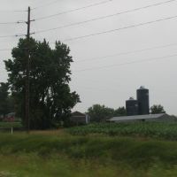 Blue silos near 270th, Гринфилд