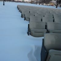 Snow covered seats and skybridge, Давенпорт