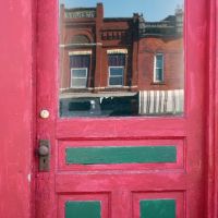 Red Door Reflection, Креско