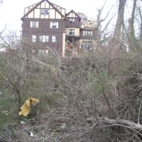 2006 Tornado - Sorority House, Ривердал