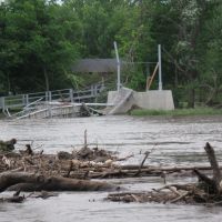 Flood of 2008: Historic Suspension Bridge destroyed, Чарльс-Сити