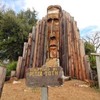 Peter Toth Indian Head statue, Дотан