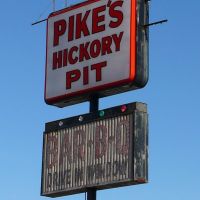 Pikes Sign, Мидфилд