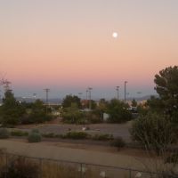 Moon over Sierra Vista, Сьерра-Виста