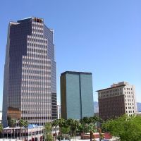 Buildings on W. Broadway Blvd - down town Tucson AZ, Тусон