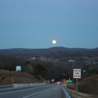 Full Moon Over West Fork, Вашингтон