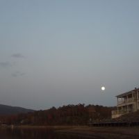 Moon Over Lake Hamilton, Прескотт