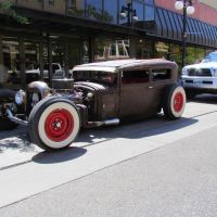 Street rod parked in front of Atrium Plaza, 201 E. 2nd St., Casper, Wyoming, viewing south-westerly, Каспер