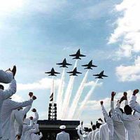 U.S. Navy Blue Angels flyover Bremerton WA, Бремертон
