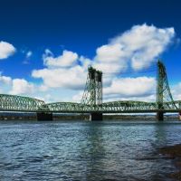 the I-5 Interstate Bridge between Portland and Vancouver, Ванкувер