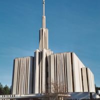 Seattle Temple, Истгейт