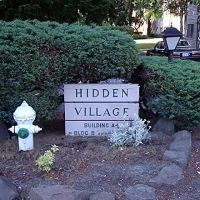 Hidden Village Apartments, Истгейт