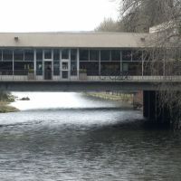 Renton Library - over the Cedar River, Рентон