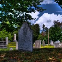 Cemetary with headstones from the early 1800s! (HDR), Берлингтон