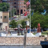 The US Navy Memorial on the Burlington, Vermont waterfront, Берлингтон