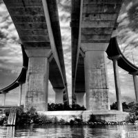 Vietnam Veterans Memorial Bridge, Бенсли