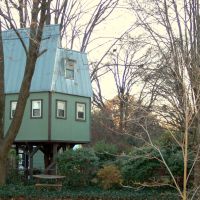 Backyard stilt house, Лейксайд
