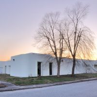 VIRGINIA: NEWPORT NEWS: Adath Jeshurun Synagogue (Orthodox), 12646 Nettles Drive northeast aspect at dusk, Ньюпорт-Ньюс