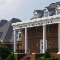 Hampton University - White & Holmes Halls (Honors Dorms), Хэмптон