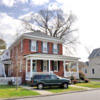 VIRGINIA: HAMPTON: PASTURE POINT: private home at corner of Marshall Street and Elm Avenue 2, Хэмптон
