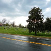 Oakwood Cemetery viewed from Elliot Ave, Чарлоттесвилл
