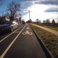 6th St. SE - dedicated bike line, Чарлоттесвилл