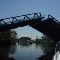 VIRGINIA: ATLANTIC INTRACOASTAL WATERWAY: Great Bridge Bascule Bridge opening, Чесапик