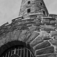 Stone Tower, Ньюпорт