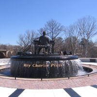 Ray Charles Plaza Sculpture, Олбани
