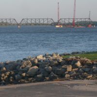 BNSF Mississippi River Bridge under repair, Аледо